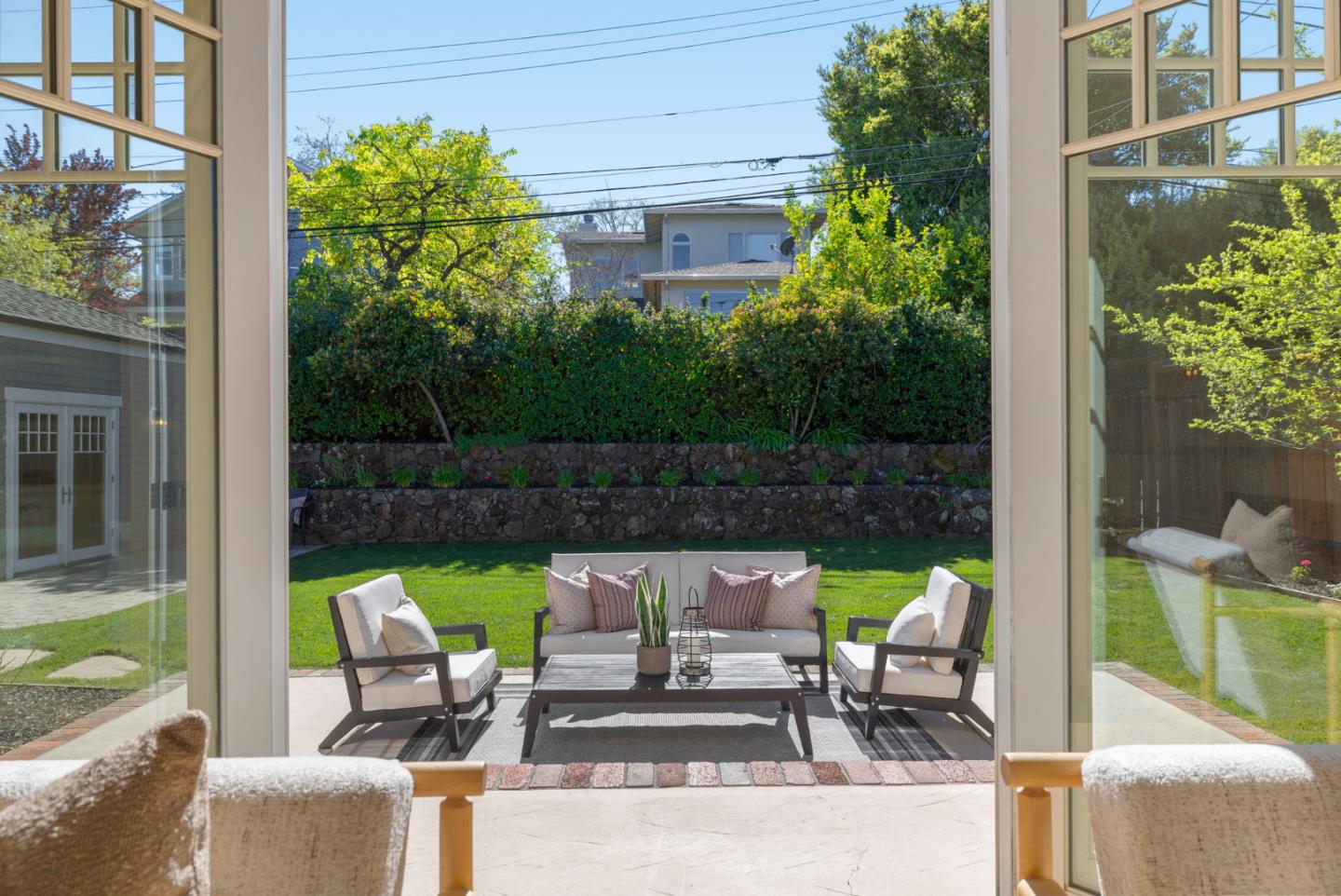 Detail Gallery Image 65 of 84 For 1425 Benito Ave, Burlingame,  CA 94010 - 5 Beds | 4/1 Baths