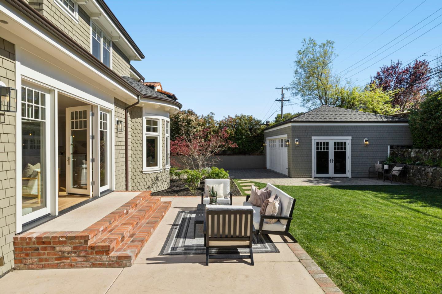 Detail Gallery Image 66 of 84 For 1425 Benito Ave, Burlingame,  CA 94010 - 5 Beds | 4/1 Baths