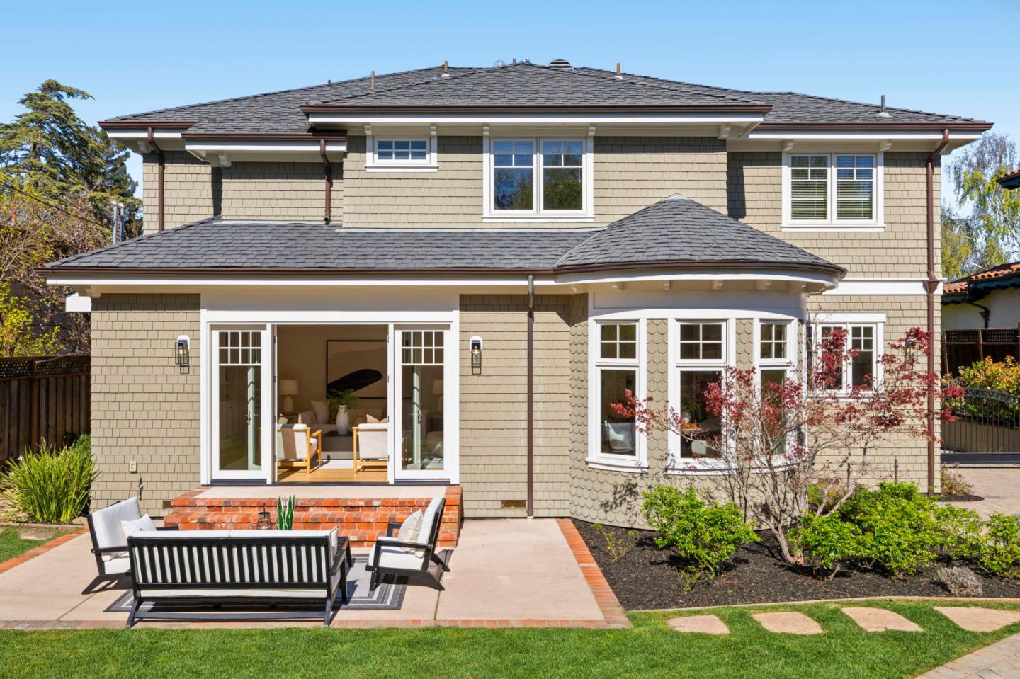 Detail Gallery Image 70 of 84 For 1425 Benito Ave, Burlingame,  CA 94010 - 5 Beds | 4/1 Baths