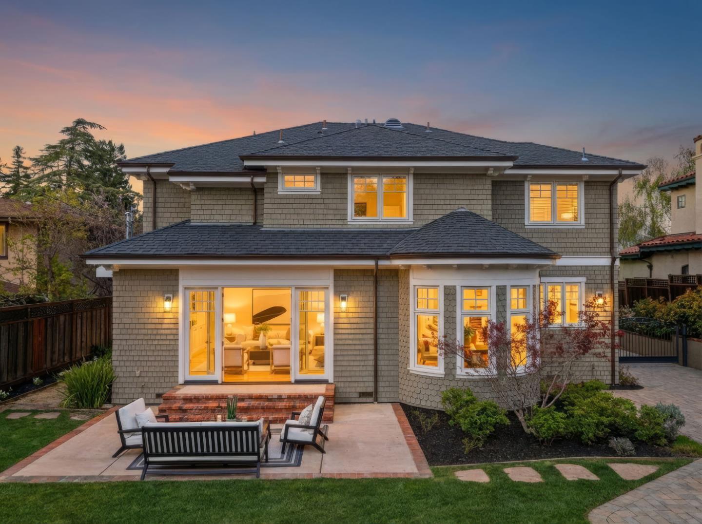 Detail Gallery Image 74 of 84 For 1425 Benito Ave, Burlingame,  CA 94010 - 5 Beds | 4/1 Baths