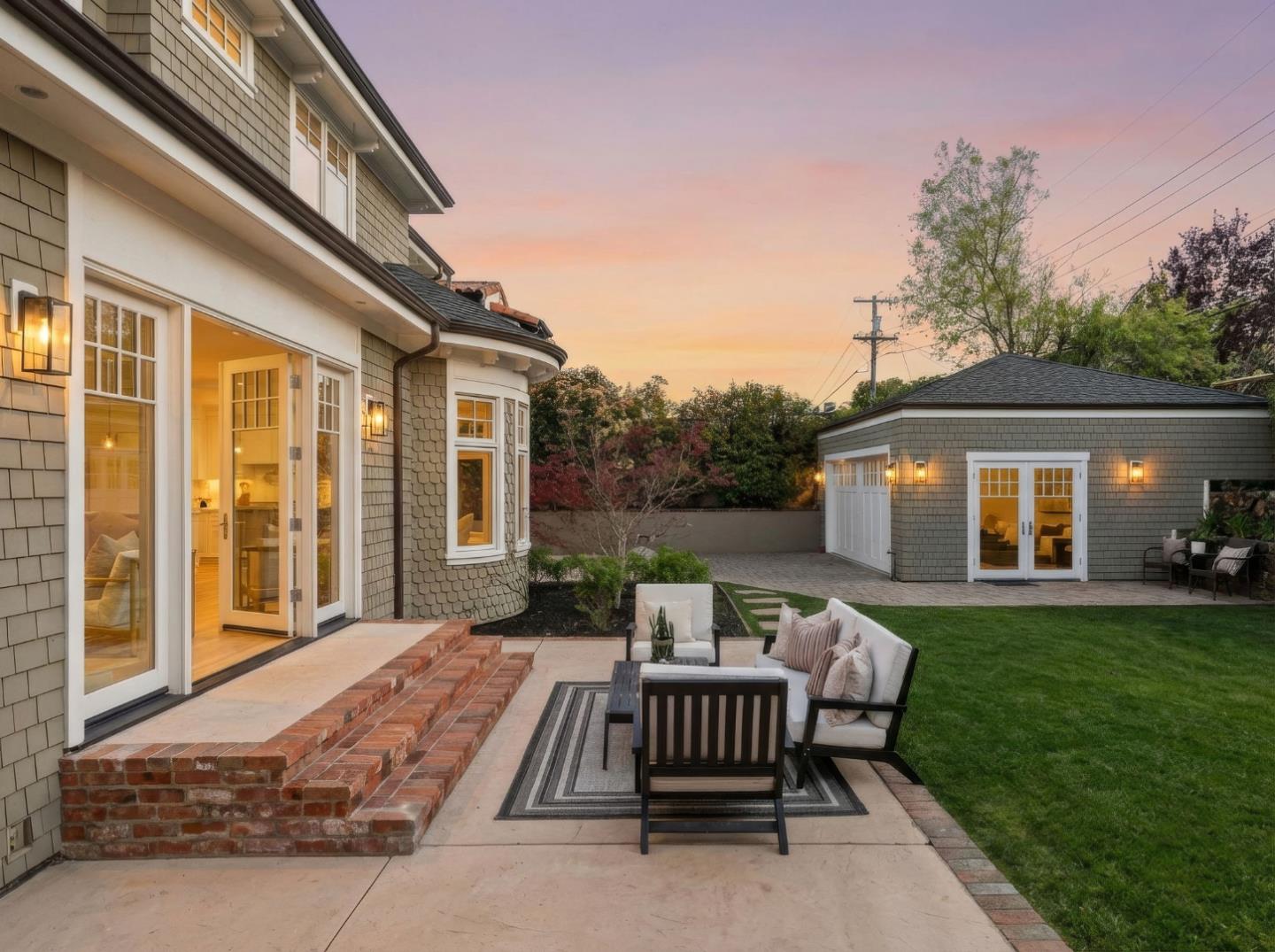 Detail Gallery Image 75 of 84 For 1425 Benito Ave, Burlingame,  CA 94010 - 5 Beds | 4/1 Baths