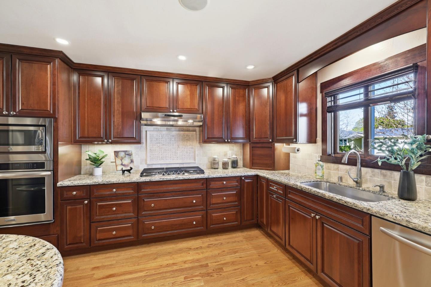 Detail Gallery Image 13 of 45 For 311 W Hillsdale Blvd, San Mateo,  CA 94403 - 3 Beds | 2/1 Baths