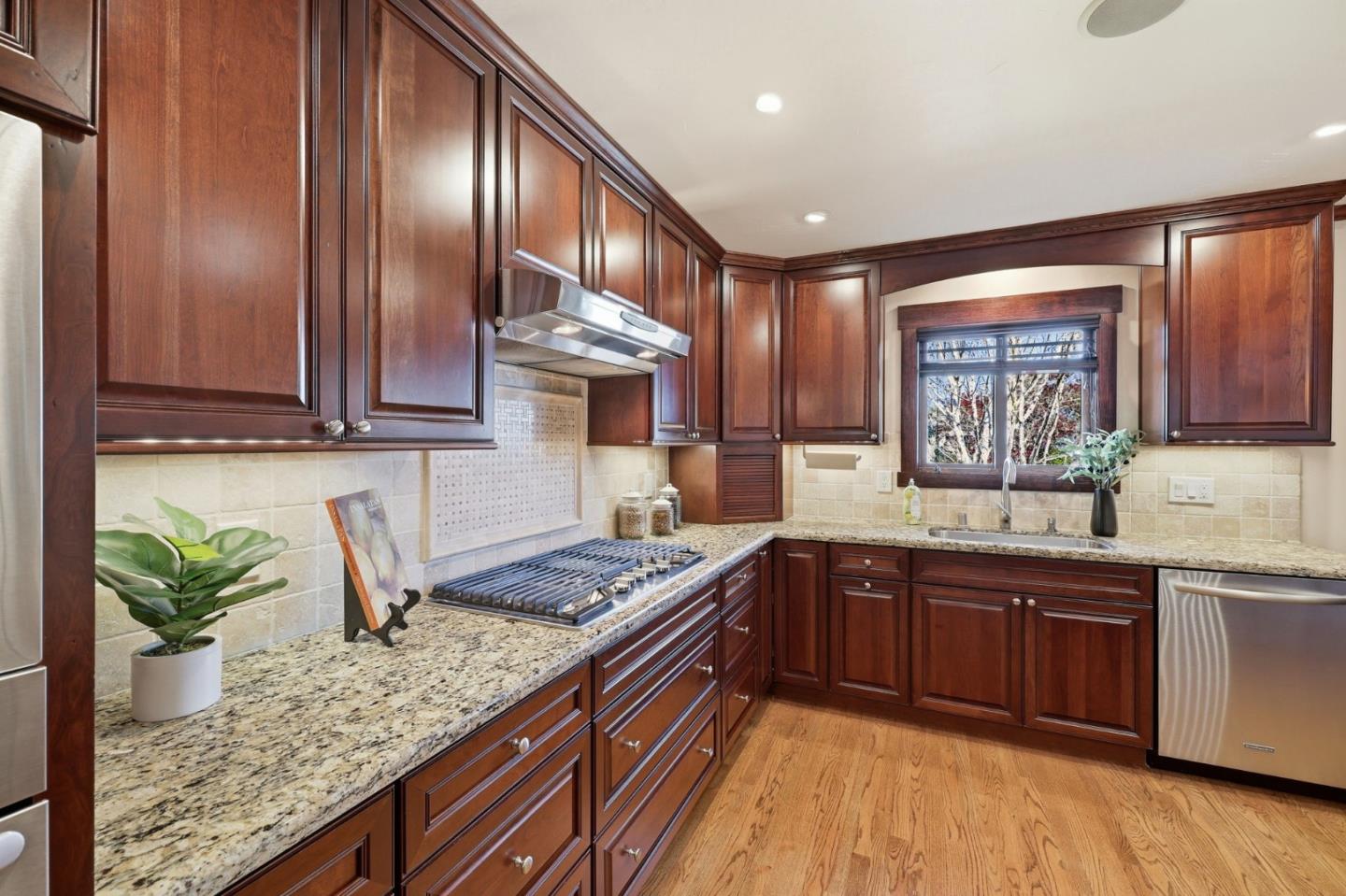 Detail Gallery Image 15 of 45 For 311 W Hillsdale Blvd, San Mateo,  CA 94403 - 3 Beds | 2/1 Baths