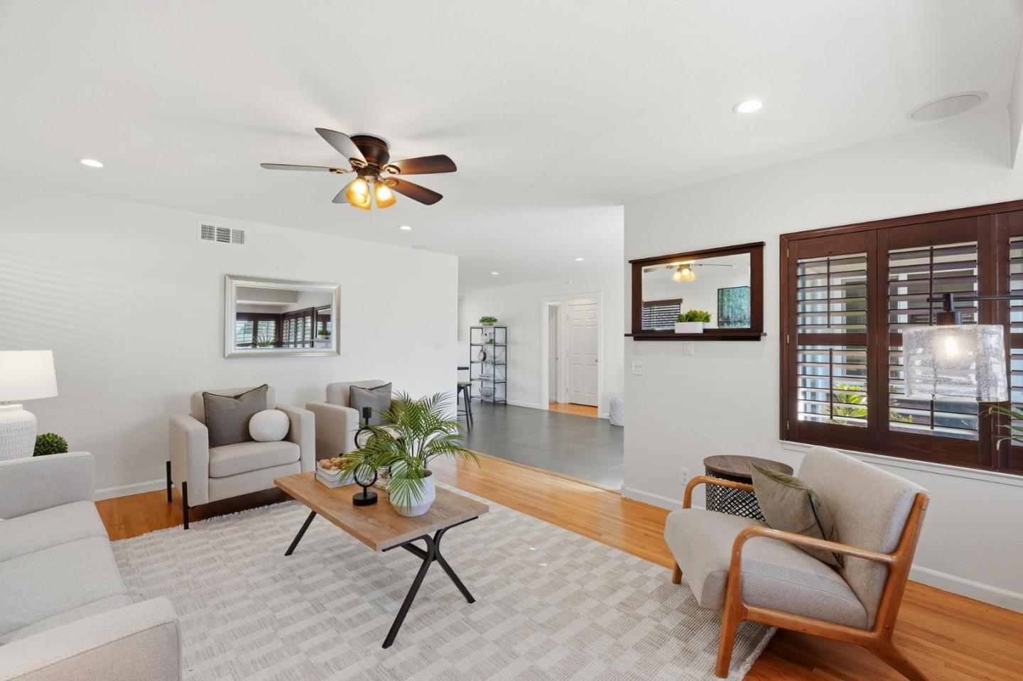 Detail Gallery Image 5 of 57 For 1523 Shaw Dr, San Jose,  CA 95118 - 4 Beds | 2/1 Baths