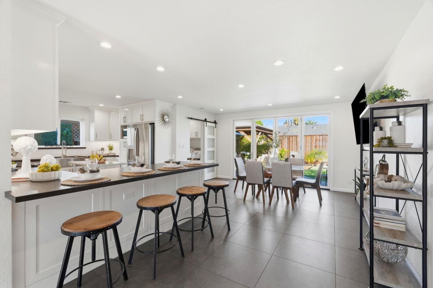 Detail Gallery Image 8 of 57 For 1523 Shaw Dr, San Jose,  CA 95118 - 4 Beds | 2/1 Baths