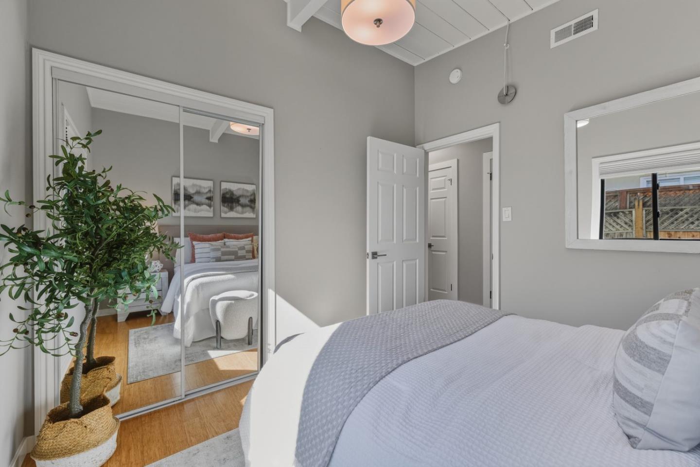 Detail Gallery Image 19 of 59 For 1761 Klamath Ave, San Mateo,  CA 94403 - 3 Beds | 2/1 Baths