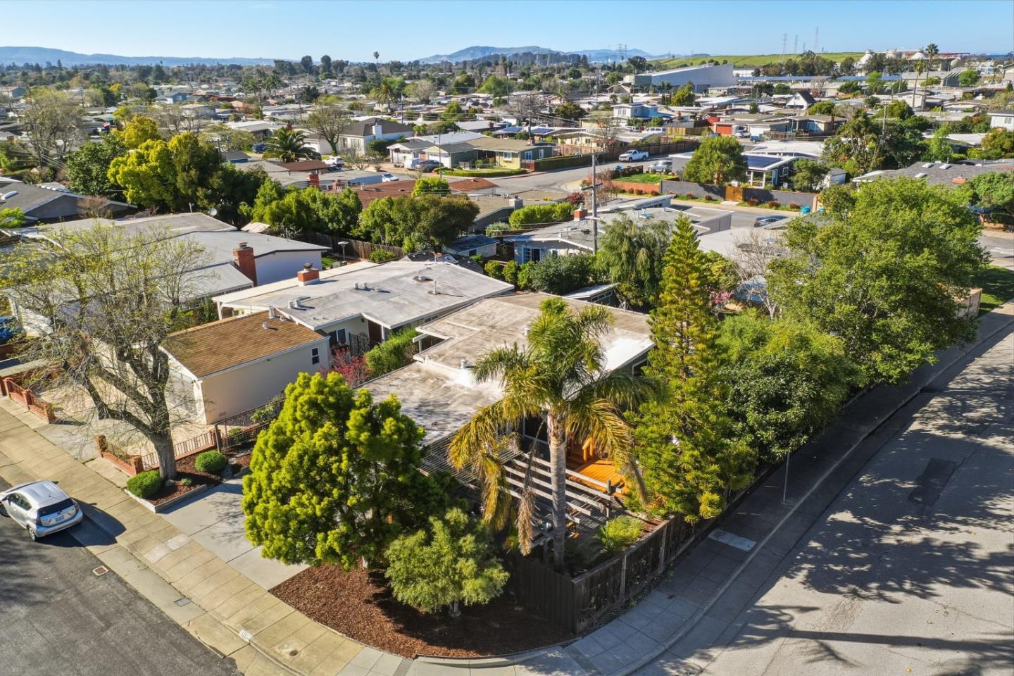 Detail Gallery Image 57 of 59 For 1761 Klamath Ave, San Mateo,  CA 94403 - 3 Beds | 2/1 Baths