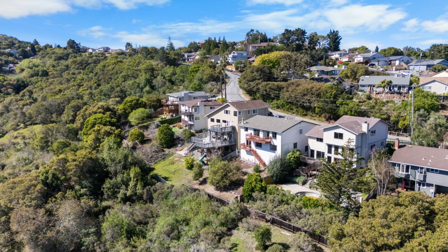 Detail Gallery Image 29 of 30 For 4112 Marsten Ave, Belmont,  CA 94002 - 4 Beds | 2/1 Baths