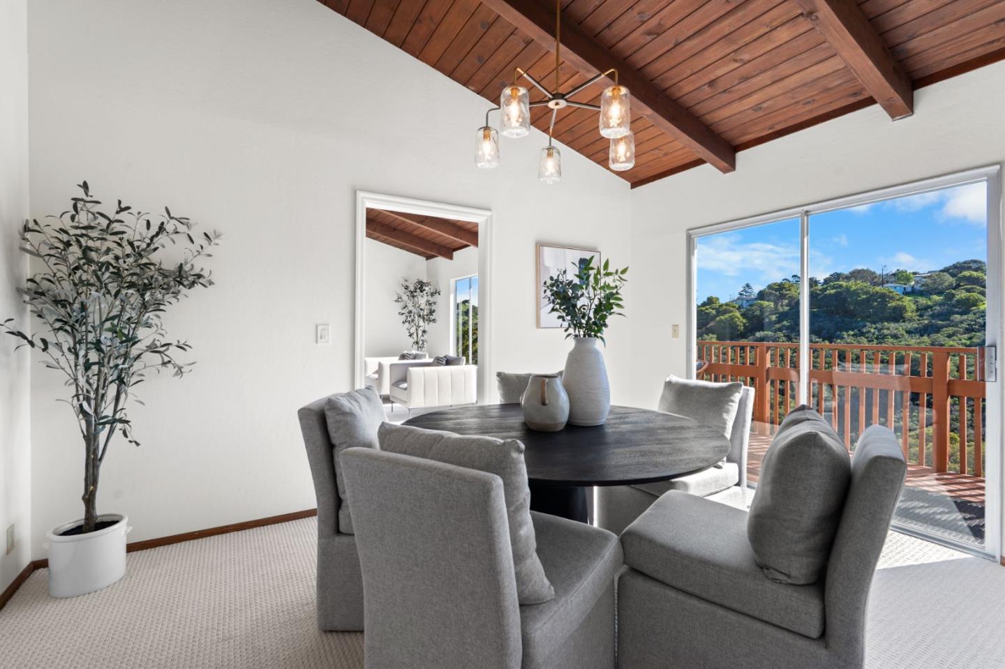 Detail Gallery Image 8 of 30 For 4112 Marsten Ave, Belmont,  CA 94002 - 4 Beds | 2/1 Baths