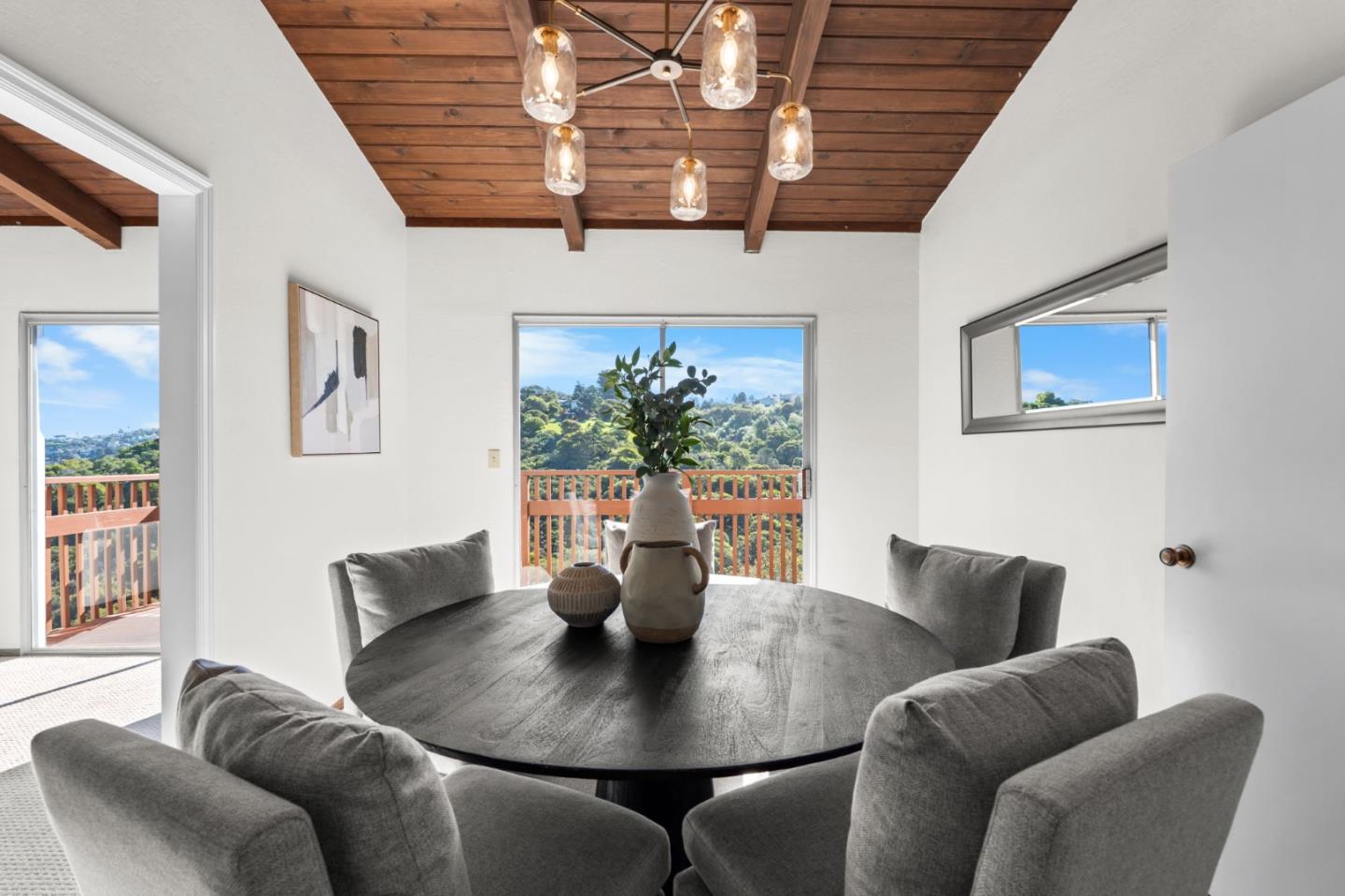 Detail Gallery Image 9 of 30 For 4112 Marsten Ave, Belmont,  CA 94002 - 4 Beds | 2/1 Baths