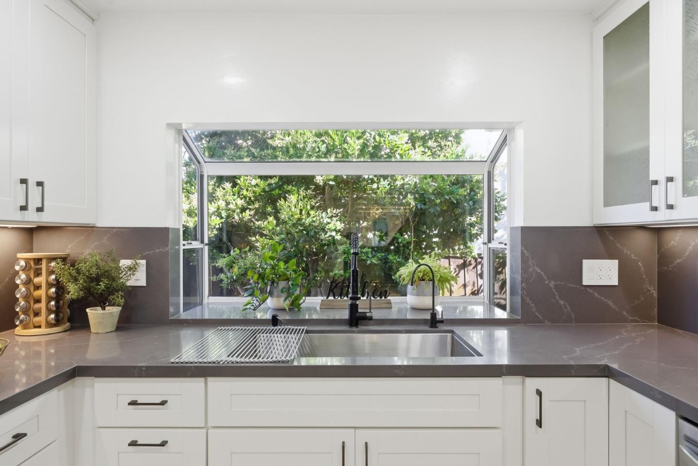 Detail Gallery Image 14 of 44 For 1396 Fallen Leaf, Milpitas,  CA 95035 - 3 Beds | 2 Baths