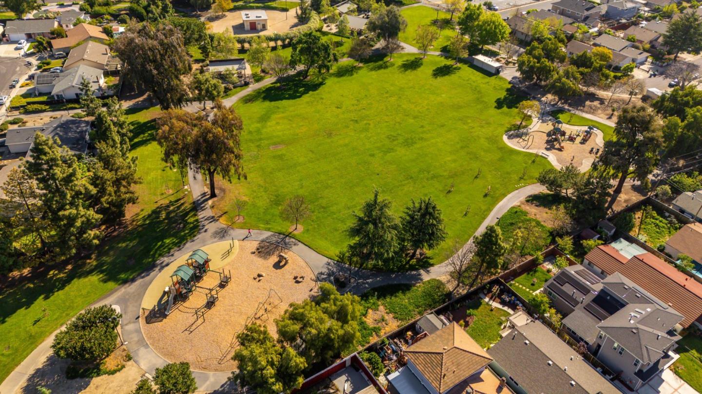 Detail Gallery Image 44 of 44 For 1396 Fallen Leaf, Milpitas,  CA 95035 - 3 Beds | 2 Baths