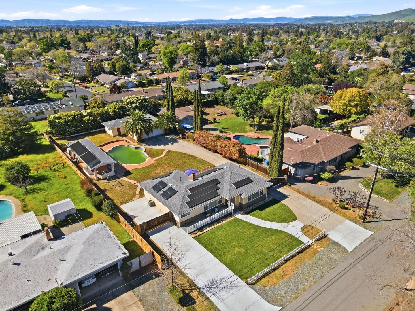 Detail Gallery Image 48 of 55 For 1421 Lydia Ln, Clayton,  CA 94517 - 3 Beds | 2 Baths