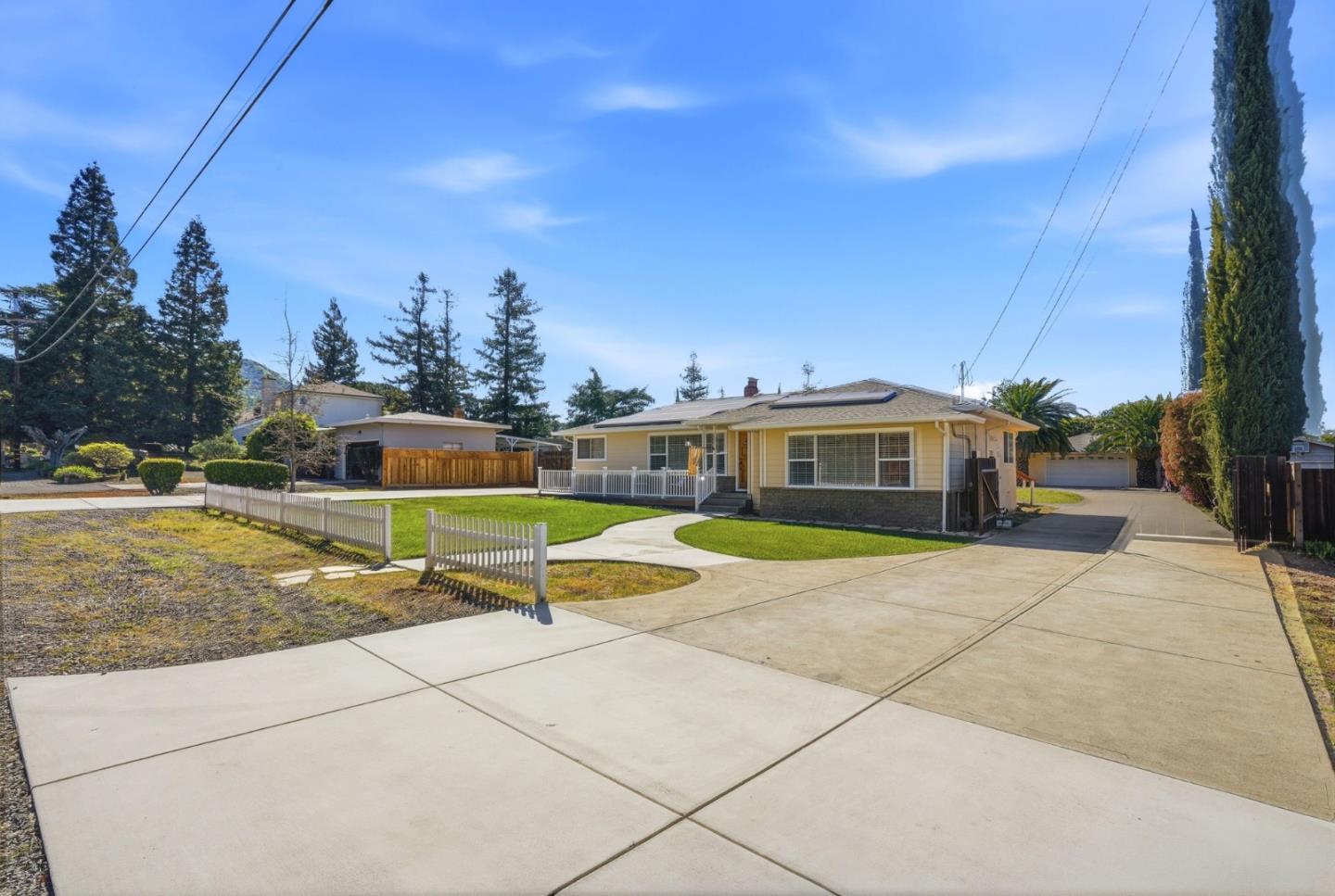 Detail Gallery Image 5 of 55 For 1421 Lydia Ln, Clayton,  CA 94517 - 3 Beds | 2 Baths