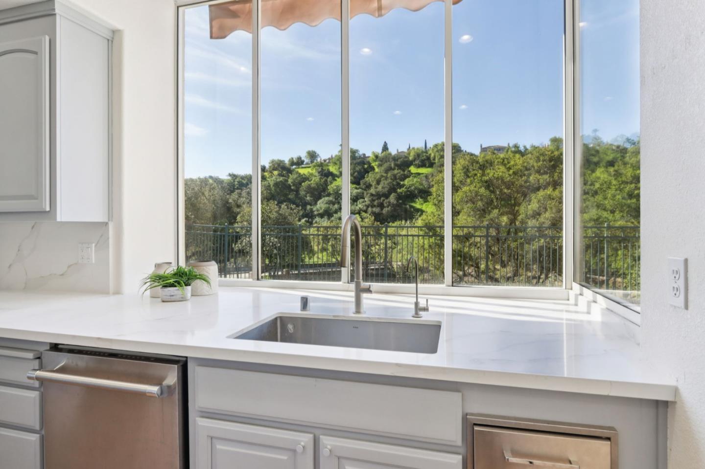 Detail Gallery Image 17 of 69 For 6035 Assisi Ct, San Jose,  CA 95138 - 4 Beds | 3/1 Baths