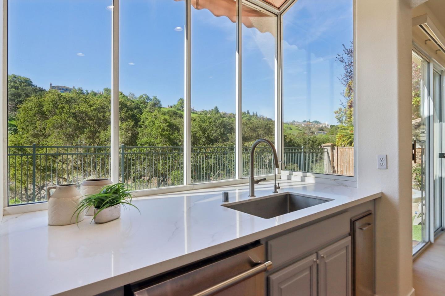 Detail Gallery Image 18 of 69 For 6035 Assisi Ct, San Jose,  CA 95138 - 4 Beds | 3/1 Baths