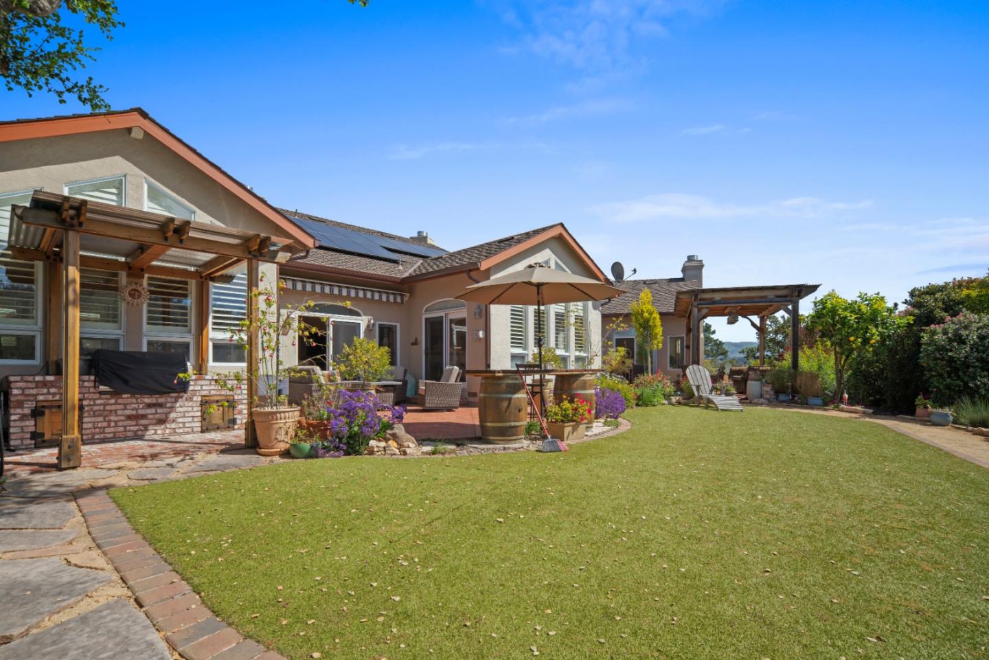 Detail Gallery Image 2 of 54 For 23830 Secretariat Ln, Monterey,  CA 93940 - 3 Beds | 2/1 Baths