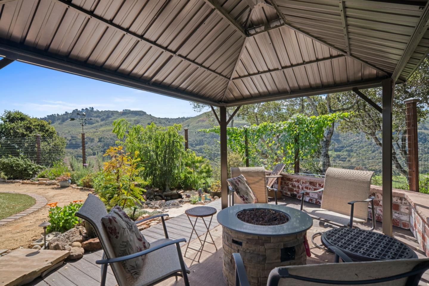 Detail Gallery Image 39 of 54 For 23830 Secretariat Ln, Monterey,  CA 93940 - 3 Beds | 2/1 Baths