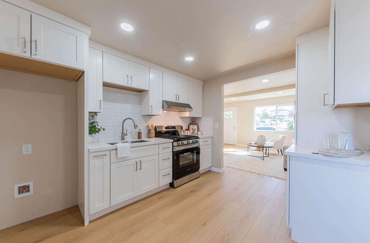 Detail Gallery Image 10 of 20 For 1659 Judson St, Seaside,  CA 93955 - 2 Beds | 1 Baths