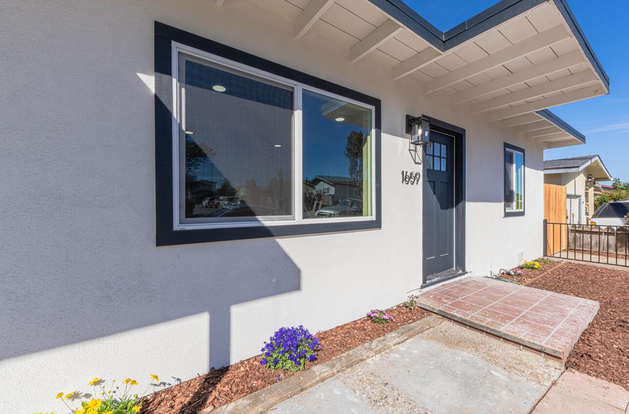 Detail Gallery Image 2 of 20 For 1659 Judson St, Seaside,  CA 93955 - 2 Beds | 1 Baths