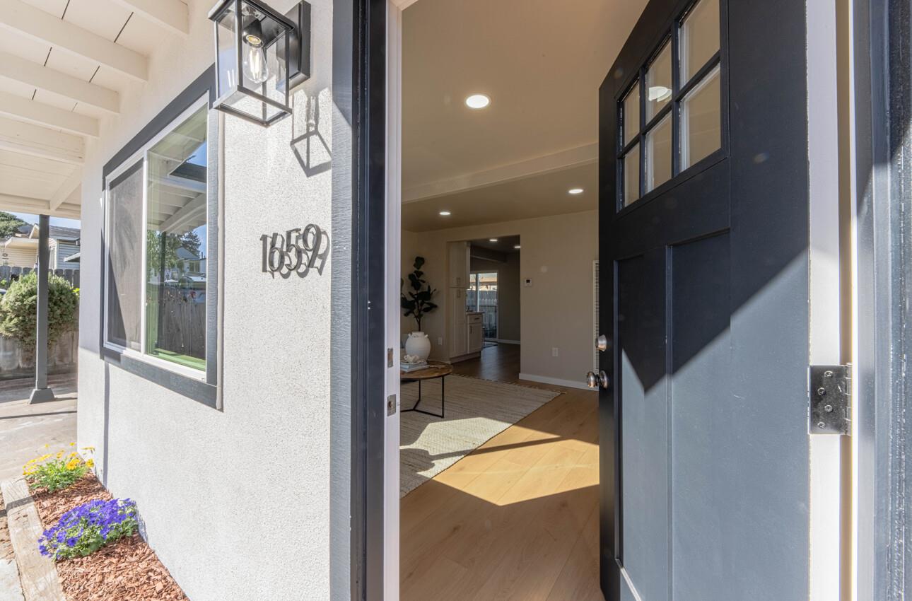 Detail Gallery Image 3 of 20 For 1659 Judson St, Seaside,  CA 93955 - 2 Beds | 1 Baths