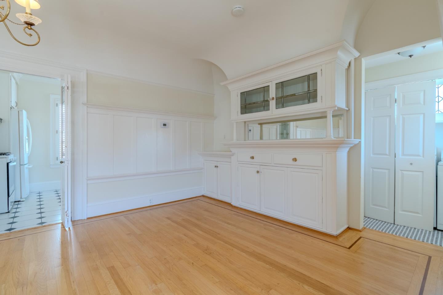 Detail Gallery Image 10 of 21 For 364 Cypress Ave, San Bruno,  CA 94066 - 3 Beds | 2 Baths