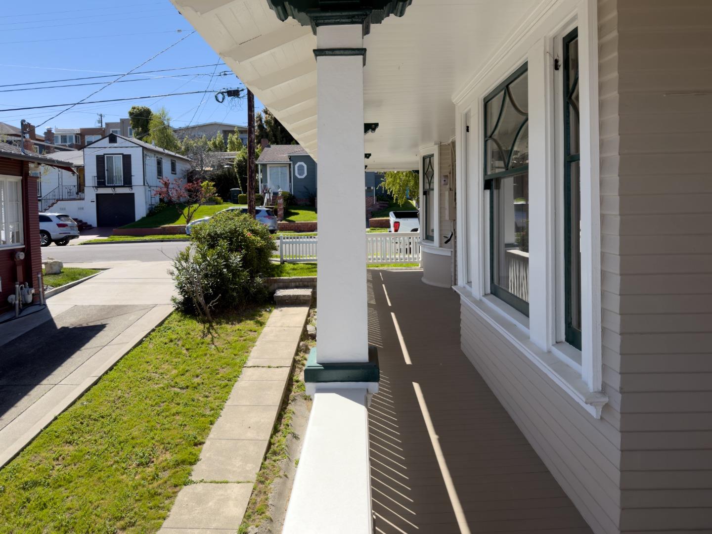 Detail Gallery Image 29 of 33 For 364 Cypress Ave, San Bruno,  CA 94066 - 3 Beds | 2 Baths