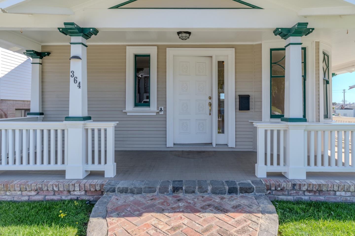 Detail Gallery Image 4 of 21 For 364 Cypress Ave, San Bruno,  CA 94066 - 3 Beds | 2 Baths