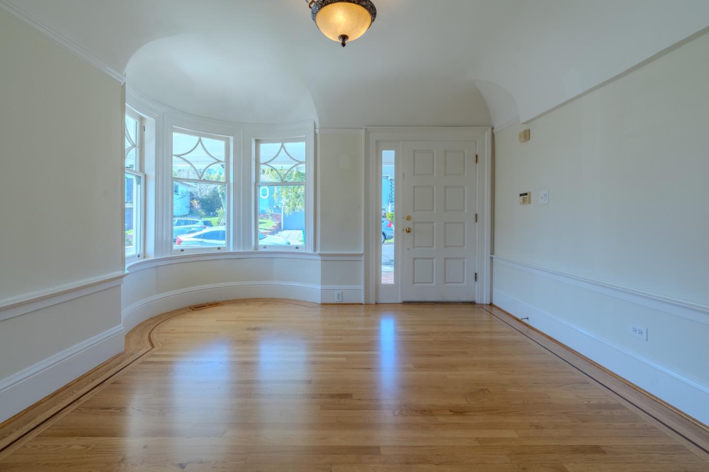 Detail Gallery Image 7 of 21 For 364 Cypress Ave, San Bruno,  CA 94066 - 3 Beds | 2 Baths