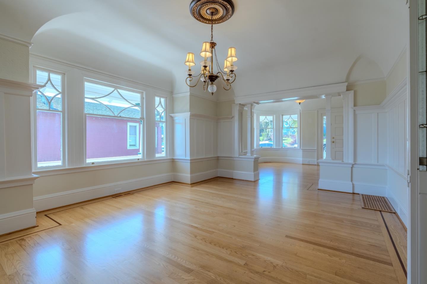 Detail Gallery Image 9 of 21 For 364 Cypress Ave, San Bruno,  CA 94066 - 3 Beds | 2 Baths