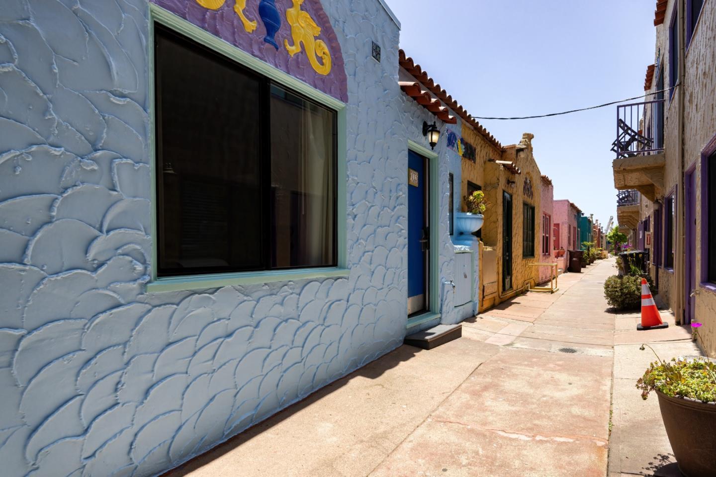 Detail Gallery Image 17 of 26 For 1500 Wharf Rd #12,  Capitola,  CA 95010 - 5 Beds | 2/1 Baths