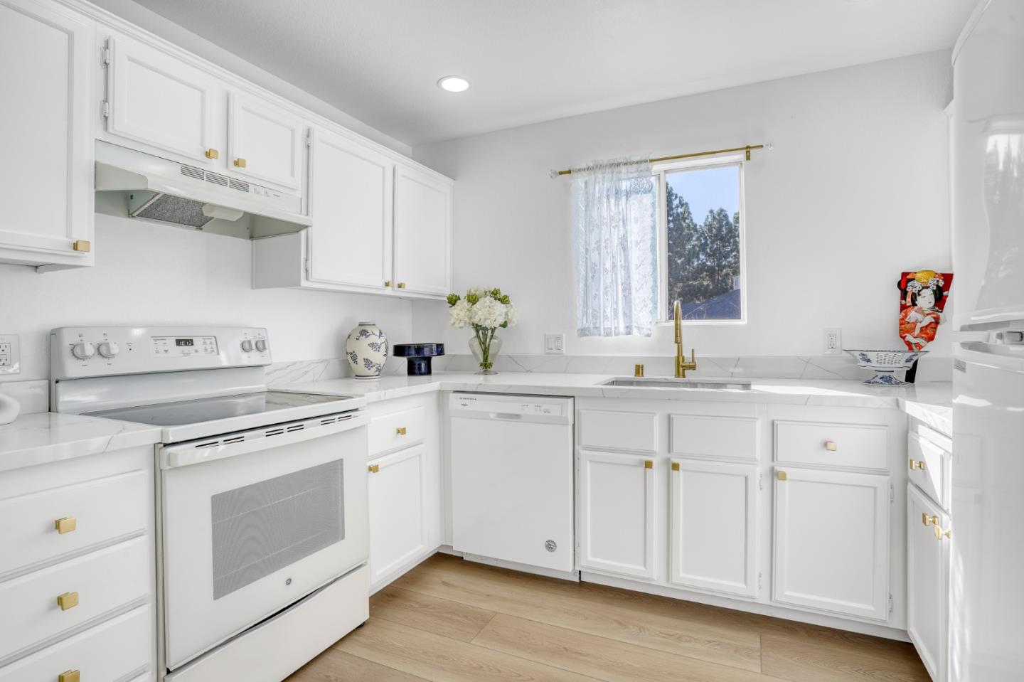 Detail Gallery Image 11 of 38 For 650 Encore Way, San Jose,  CA 95134 - 1 Beds | 1 Baths