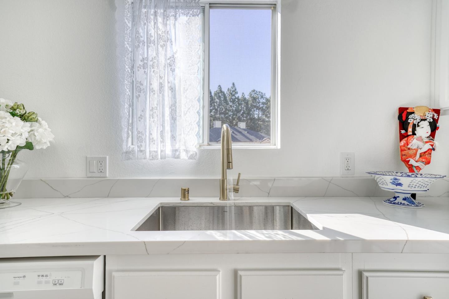 Detail Gallery Image 12 of 38 For 650 Encore Way, San Jose,  CA 95134 - 1 Beds | 1 Baths