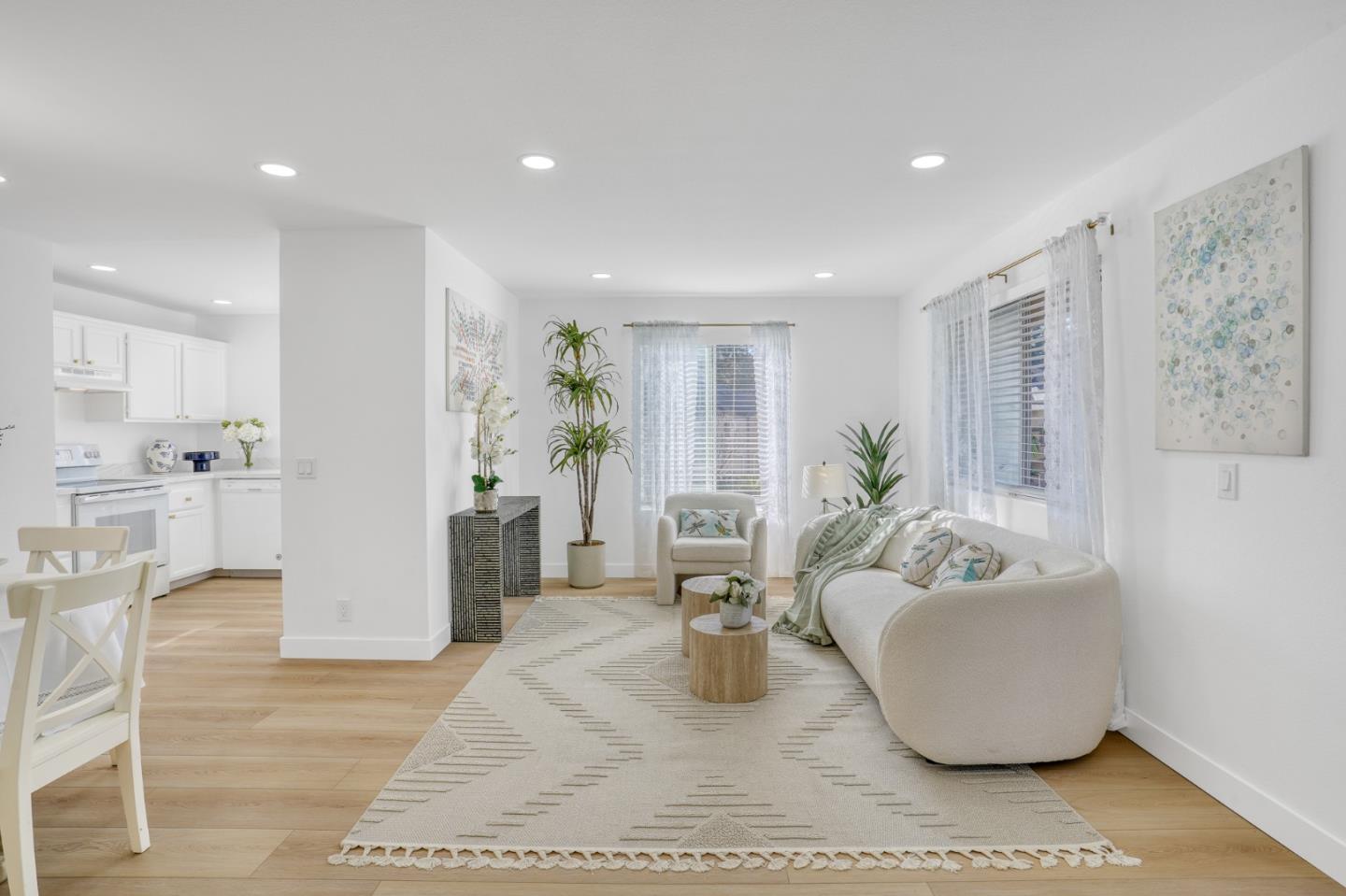 Detail Gallery Image 9 of 38 For 650 Encore Way, San Jose,  CA 95134 - 1 Beds | 1 Baths