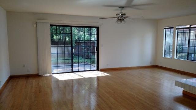 Detail Gallery Image 5 of 11 For 3 Burgundy Way, Yountville,  CA 94599 - 2 Beds | 1/1 Baths