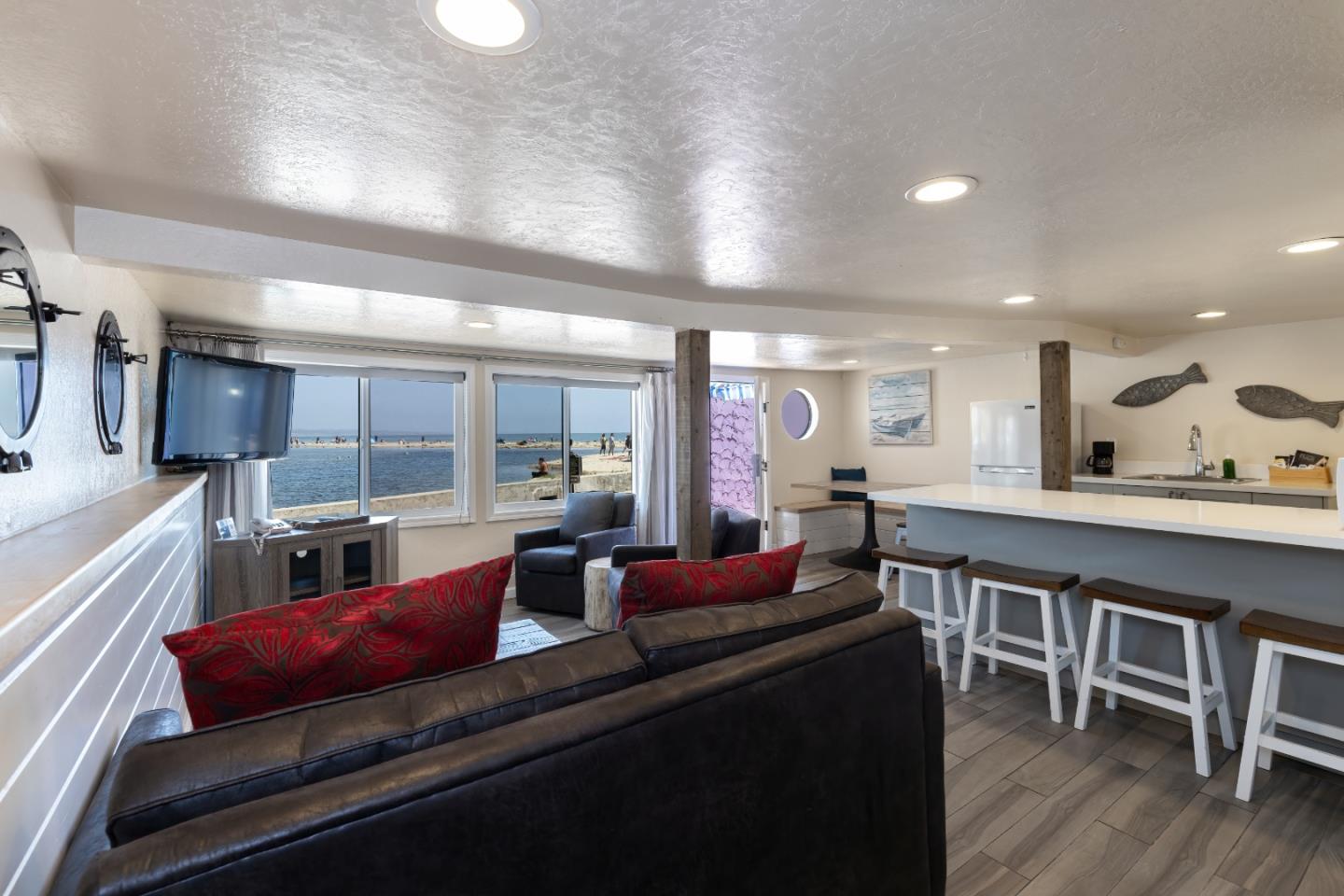 Detail Gallery Image 7 of 27 For 1500 Wharf Rd, Capitola,  CA 95010 - – Beds | – Baths