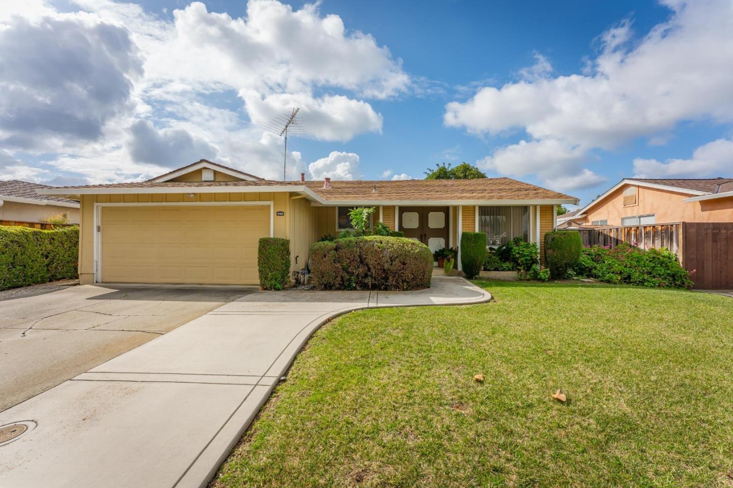 Front Image Thumbnail for ML82038557