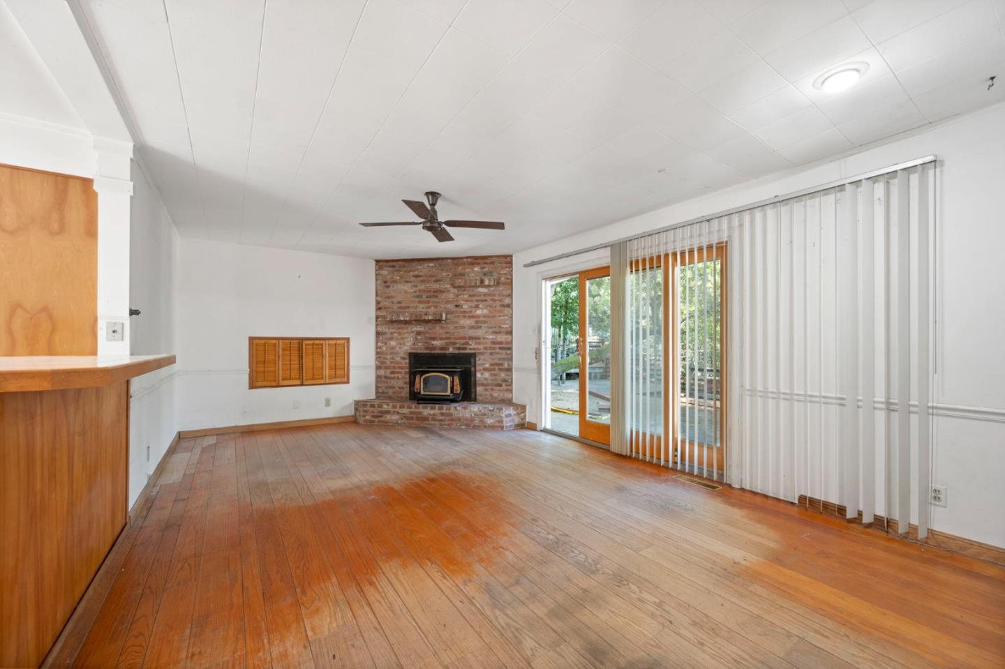 Detail Gallery Image 10 of 47 For 70 Tiptoe Ln, Burlingame,  CA 94010 - 3 Beds | 2 Baths