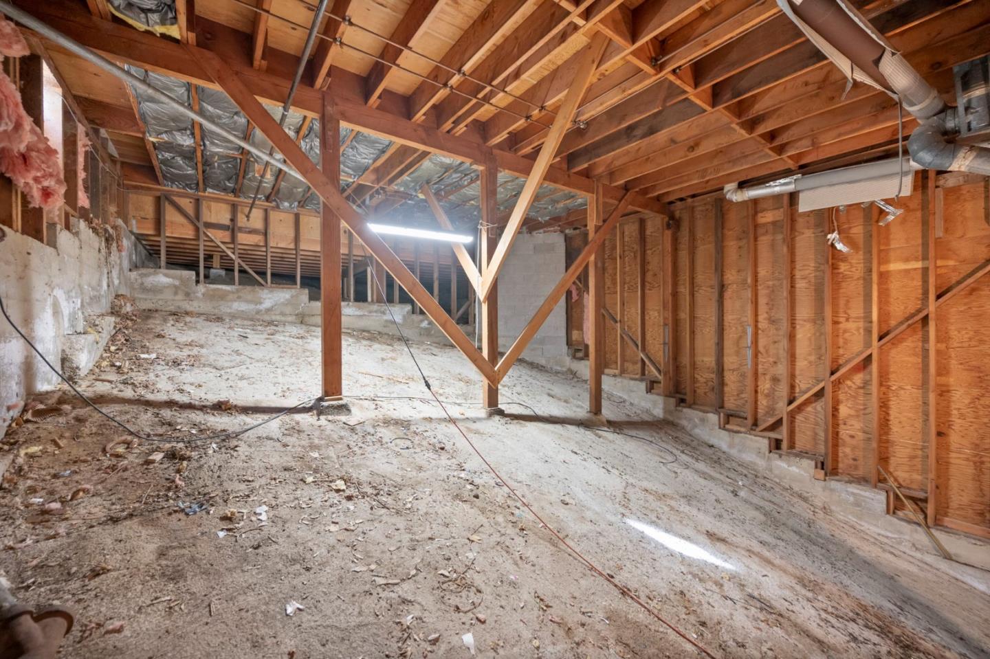 Detail Gallery Image 29 of 47 For 70 Tiptoe Ln, Burlingame,  CA 94010 - 3 Beds | 2 Baths