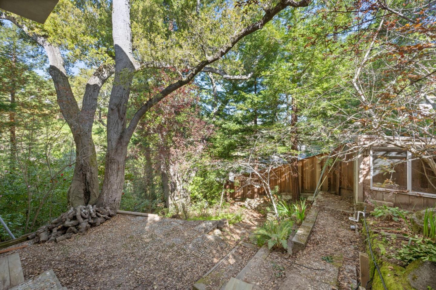 Detail Gallery Image 33 of 47 For 70 Tiptoe Ln, Burlingame,  CA 94010 - 3 Beds | 2 Baths