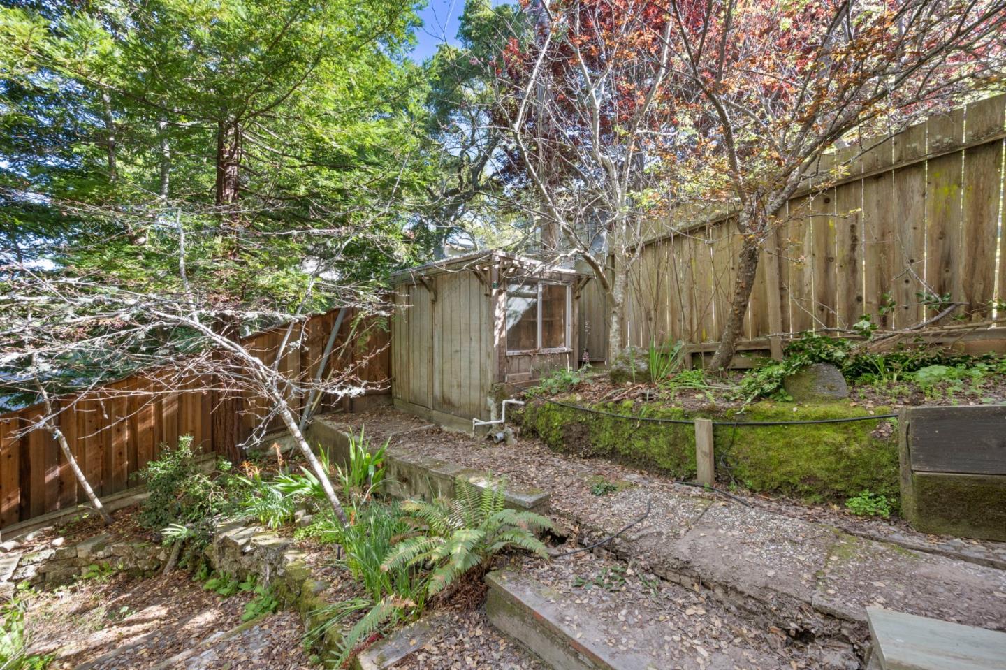 Detail Gallery Image 34 of 47 For 70 Tiptoe Ln, Burlingame,  CA 94010 - 3 Beds | 2 Baths