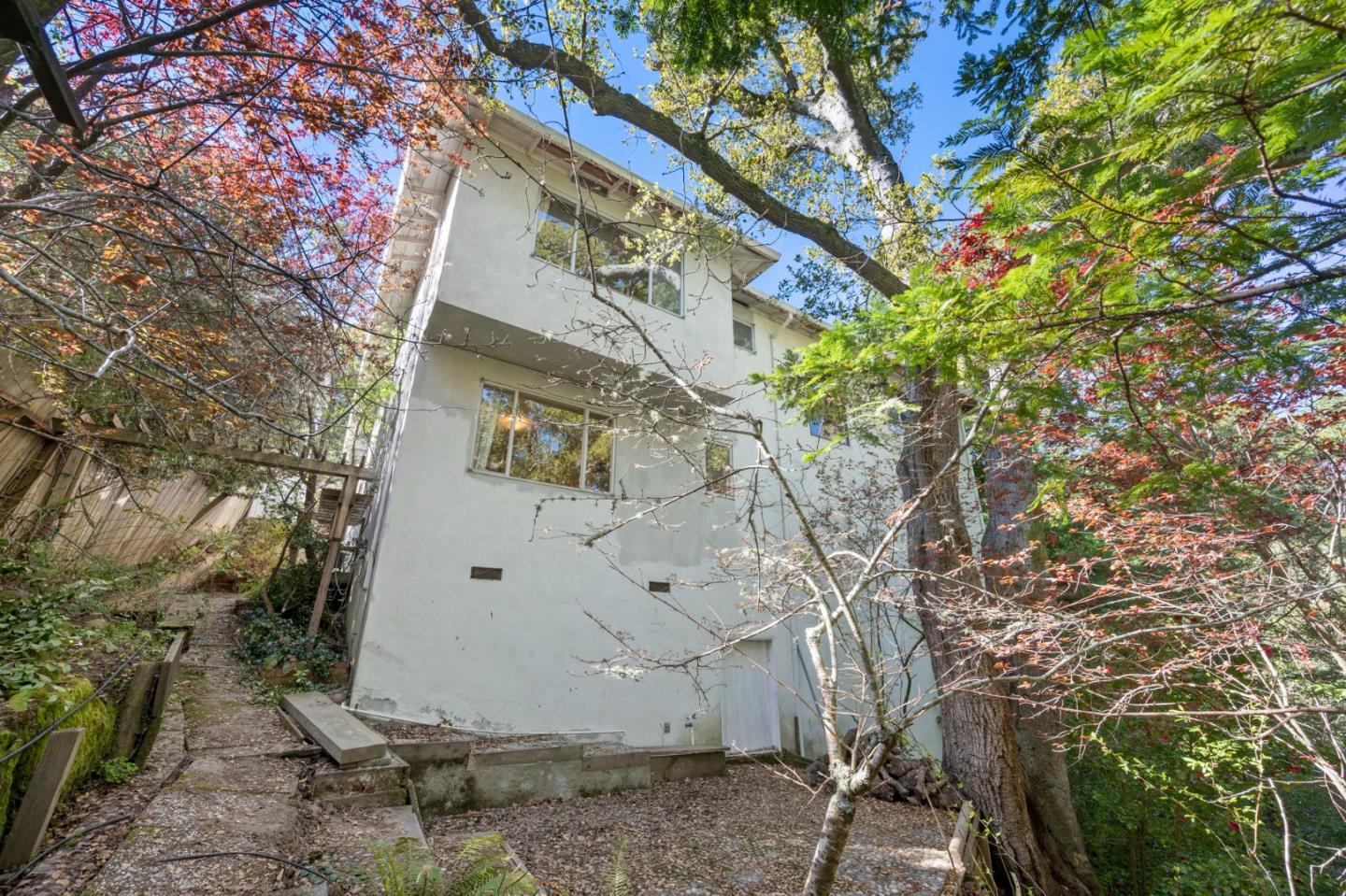 Detail Gallery Image 35 of 47 For 70 Tiptoe Ln, Burlingame,  CA 94010 - 3 Beds | 2 Baths