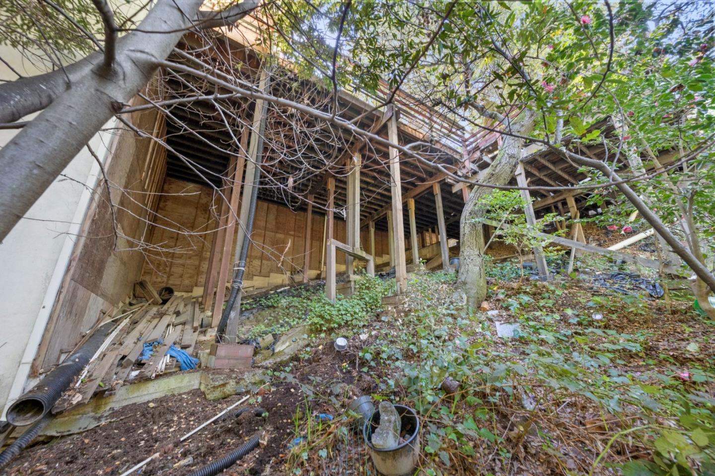 Detail Gallery Image 36 of 47 For 70 Tiptoe Ln, Burlingame,  CA 94010 - 3 Beds | 2 Baths