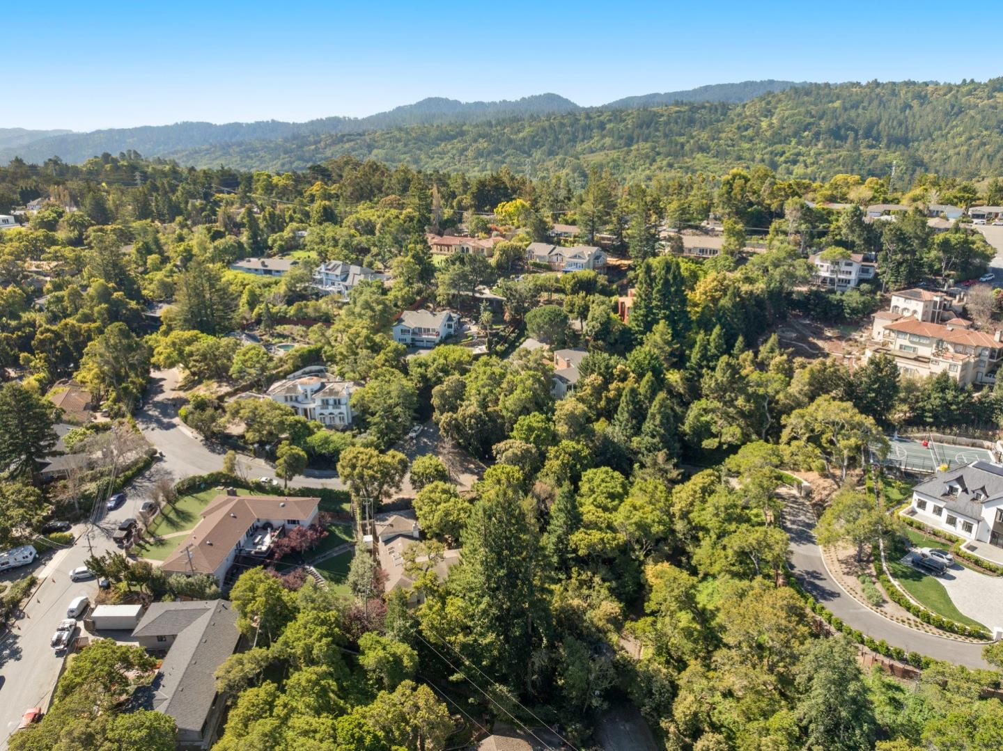 Detail Gallery Image 44 of 47 For 70 Tiptoe Ln, Burlingame,  CA 94010 - 3 Beds | 2 Baths