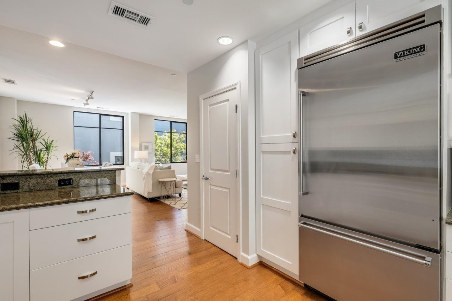 Detail Gallery Image 11 of 42 For 800 High St #216,  Palo Alto,  CA 94301 - 3 Beds | 2 Baths