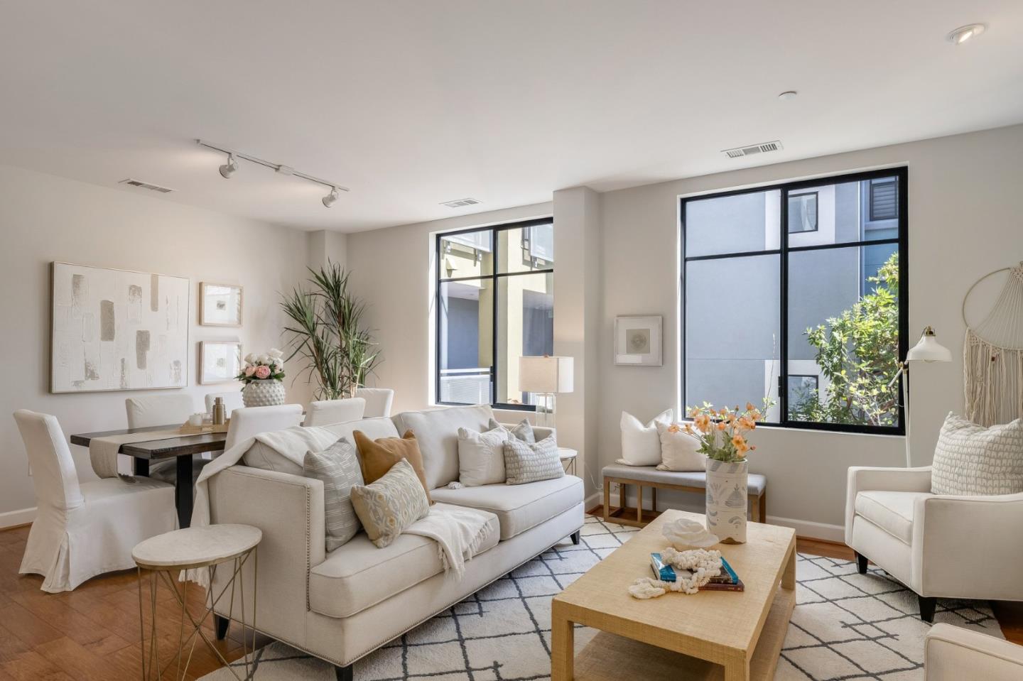 Detail Gallery Image 3 of 42 For 800 High St #216,  Palo Alto,  CA 94301 - 3 Beds | 2 Baths