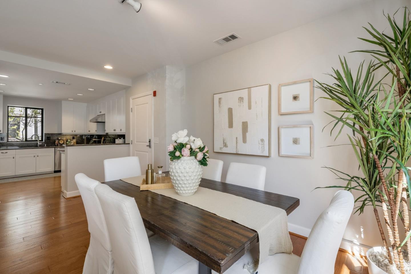 Detail Gallery Image 7 of 42 For 800 High St #216,  Palo Alto,  CA 94301 - 3 Beds | 2 Baths