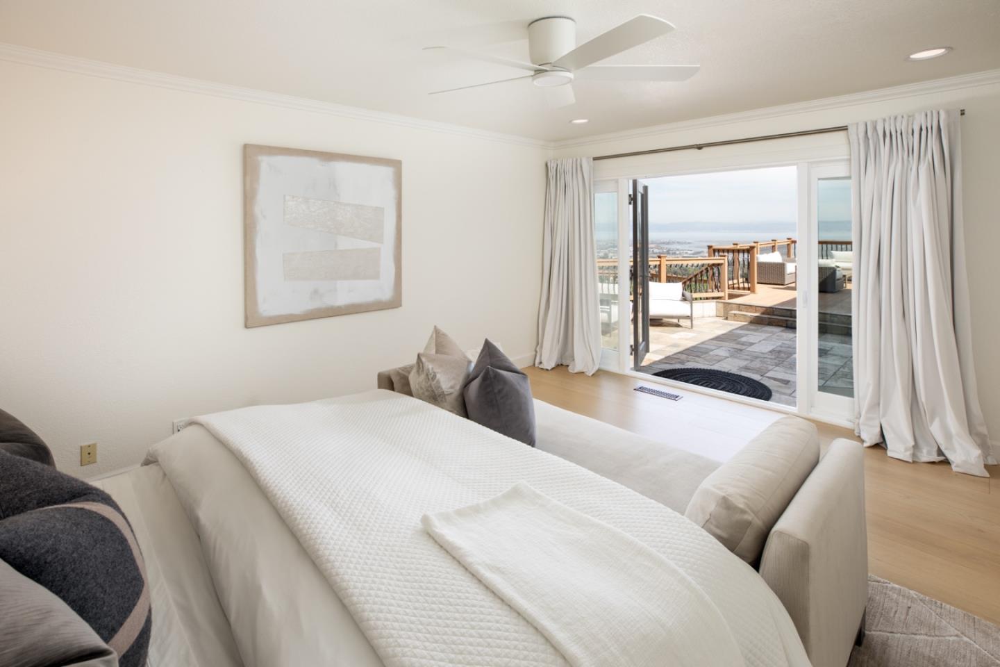 Detail Gallery Image 16 of 32 For 3342 Melendy Dr, San Carlos,  CA 94070 - 4 Beds | 2/1 Baths