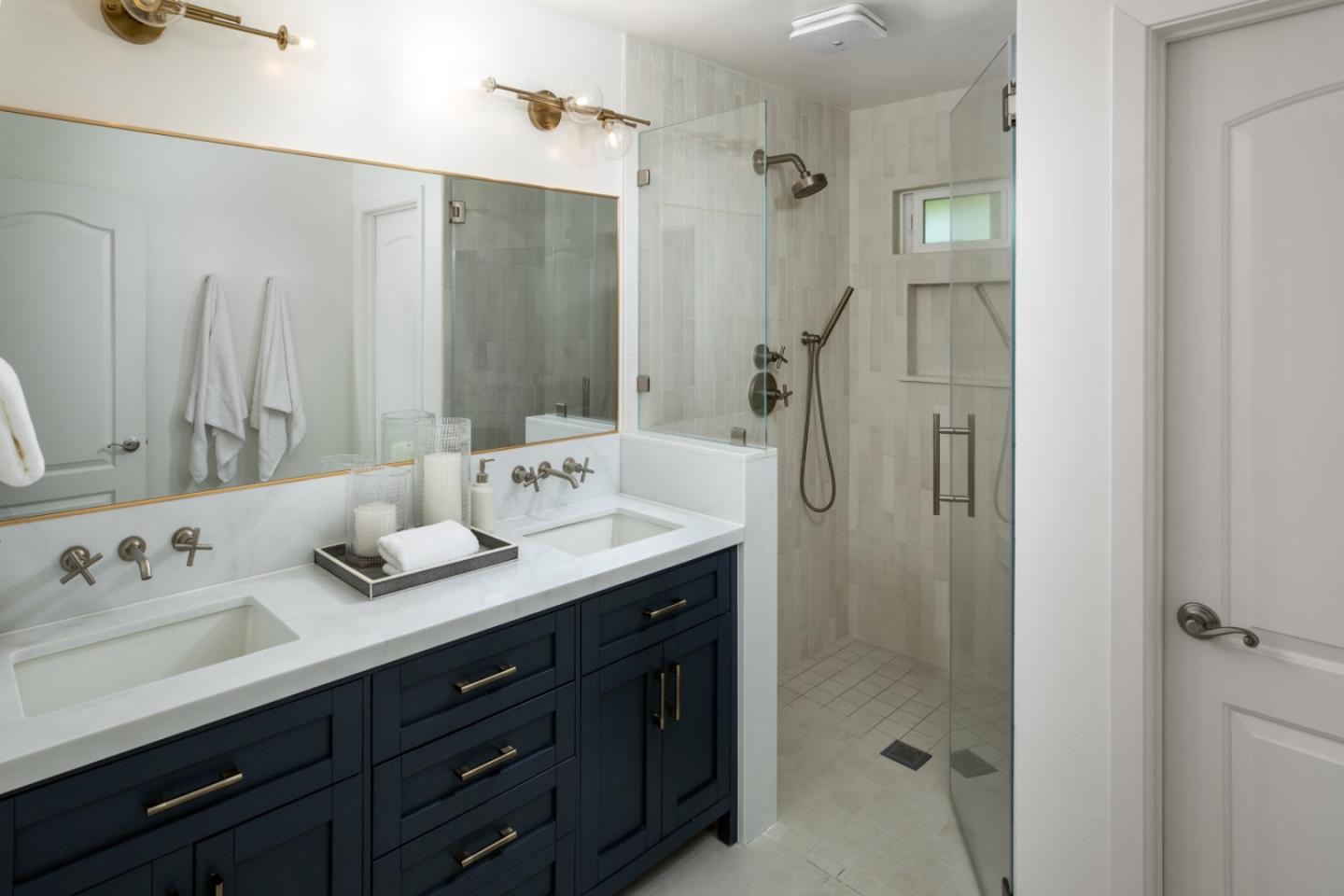 Detail Gallery Image 17 of 32 For 3342 Melendy Dr, San Carlos,  CA 94070 - 4 Beds | 2/1 Baths