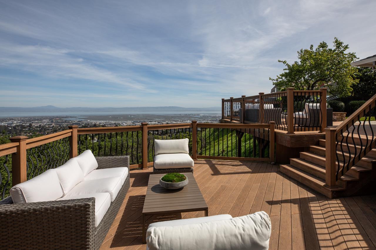 Detail Gallery Image 24 of 32 For 3342 Melendy Dr, San Carlos,  CA 94070 - 4 Beds | 2/1 Baths